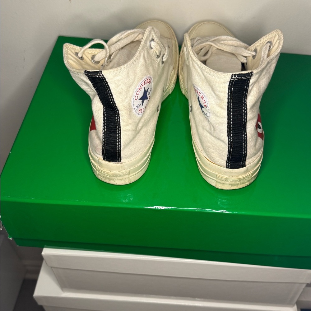 Comme des Garçon Play White High-Top Sneakers wit Red Heart sold as is size 9US - Picture 3 of 6